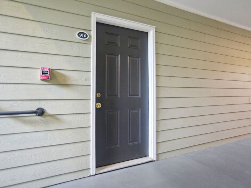 Entry 2nd Floor