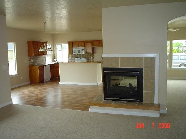 2nd image of 2142 Quilceda