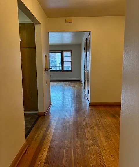 921 Haywood Dr — Photo 2