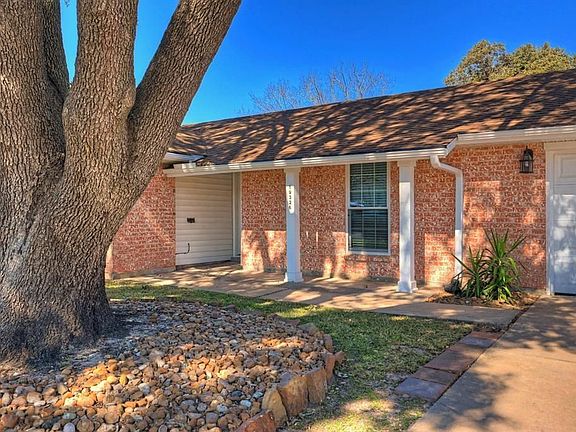 2nd image of 19326 Gagelake Ln