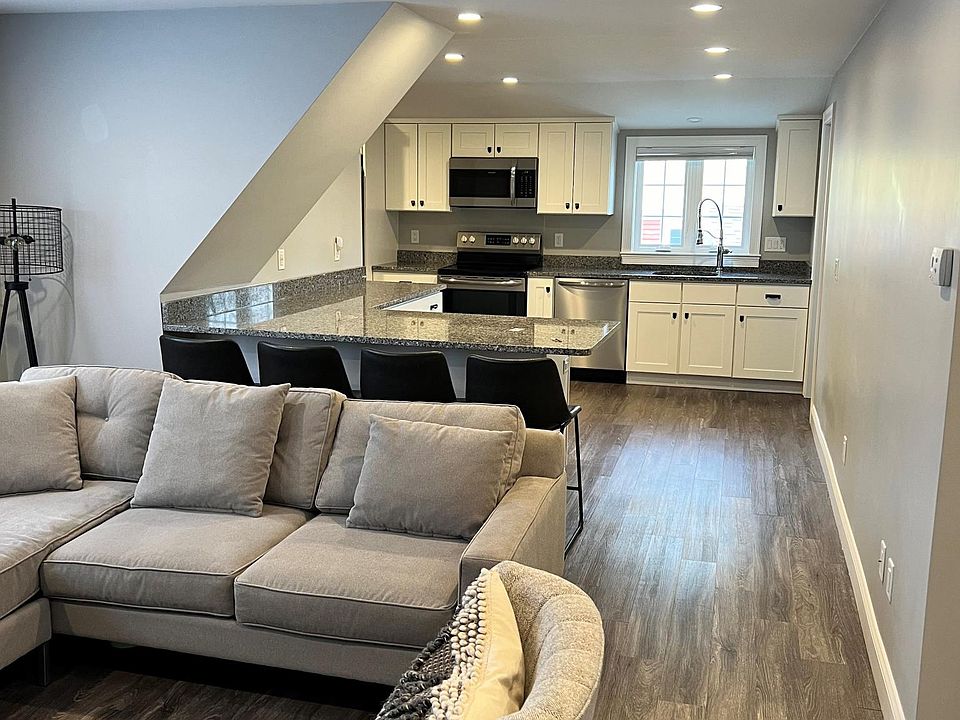 1st image of 5 Sullivan Ave #1