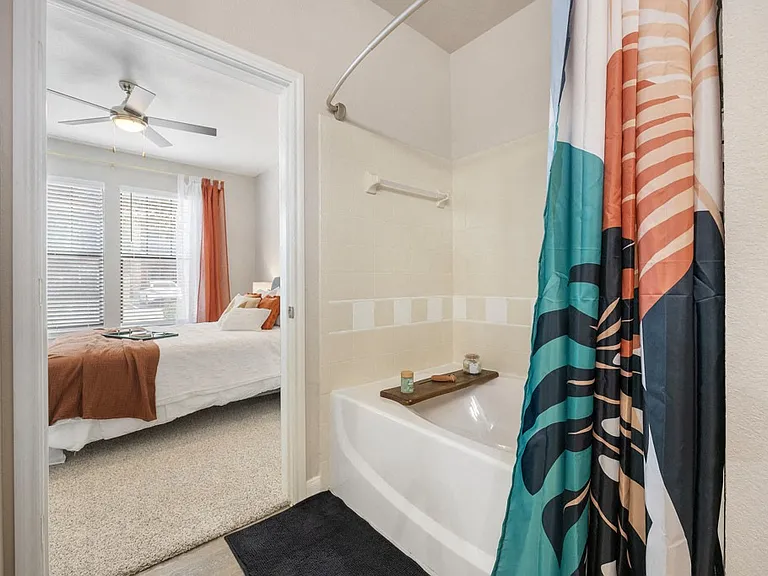 Las Brisas Apartments in Round Rock, Texas