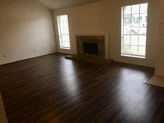 2nd image of 18147 Brooknoll Dr