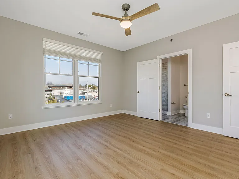 32 W College Ave #202 — Photo 22
