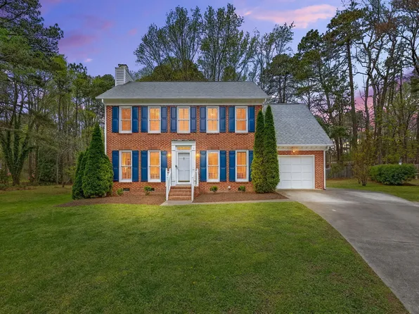 1005 Autumnwood Cir, Apex, NC 27502