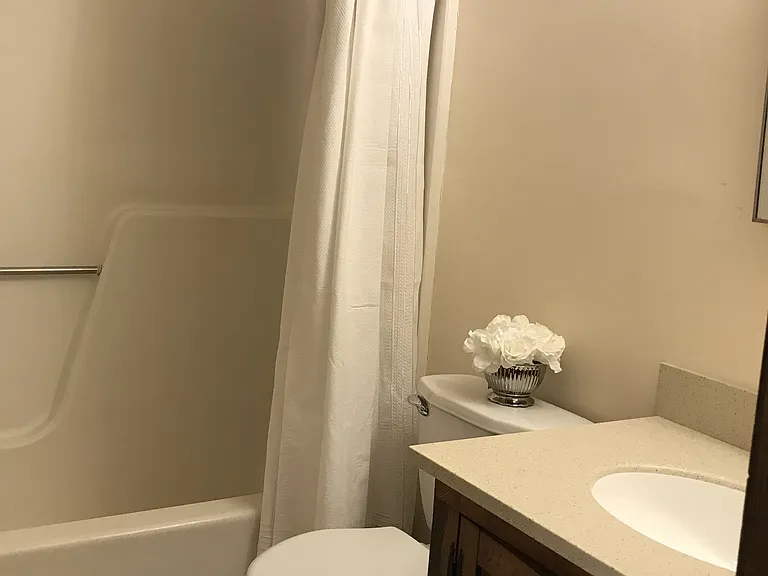 213 Woodland Dr #4 — Photo 4