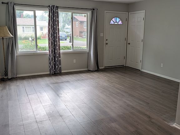 3rd image of 4413 Clearview Dr