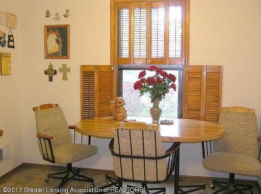 3rd image of 2423 Burcham Dr #128