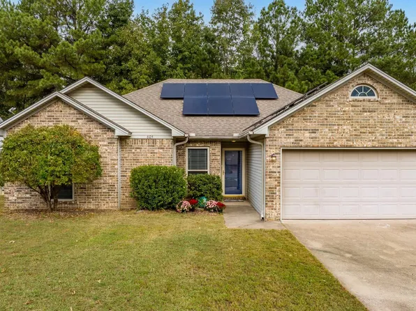 605 Hidden Forest Dr, Bryant, AR 72022