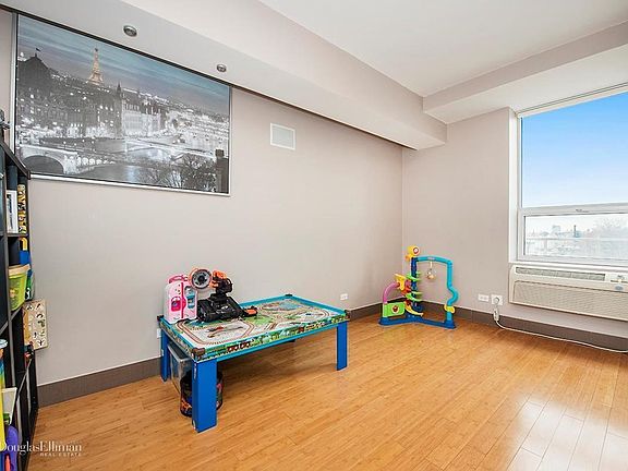 5th image of 5-43 48th Ave #6B
