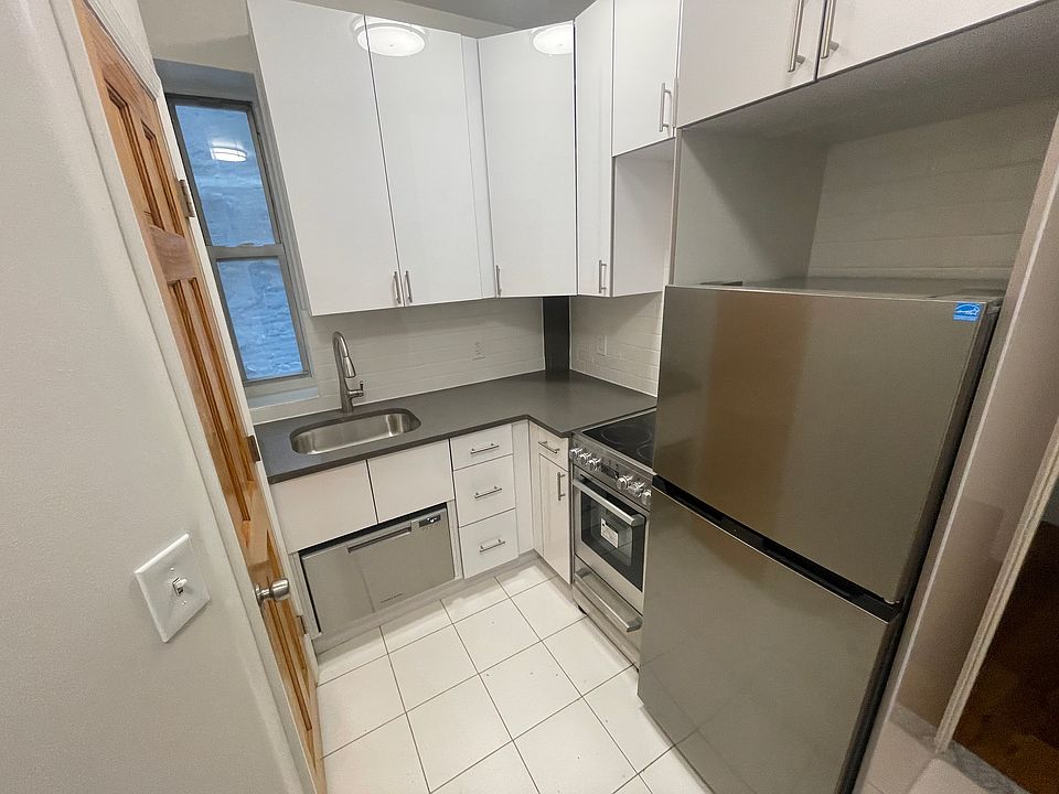 1st image of 234 Thompson St APT 10