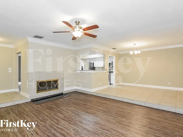 8006 La Serena Dr — Photo 4