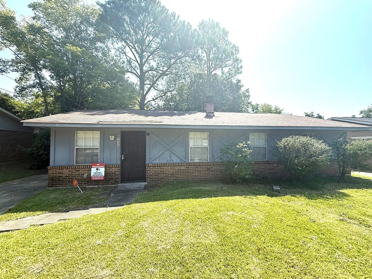 3 bed, 2.0 bath, 1215 sqft, $850 — Photo 1