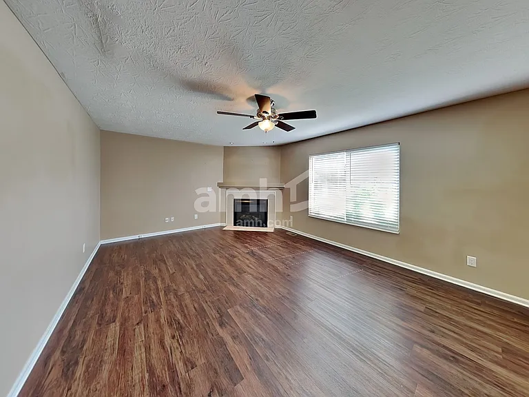 6694 Waverly Park — Photo 5