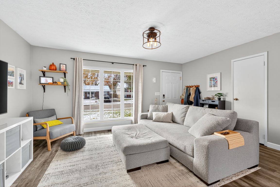 next background image