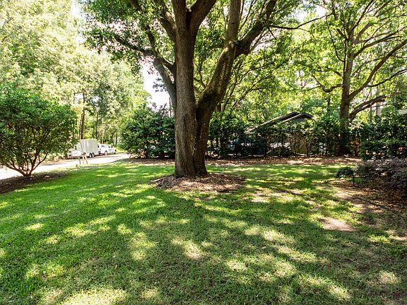 5th image of 5717 San Flora Ave