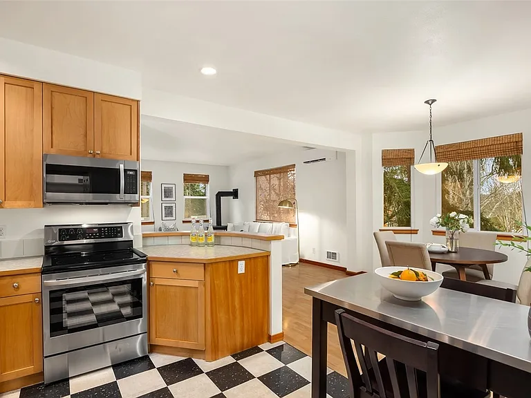 300 Wyatt Way NE #1 — Photo 14