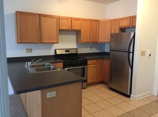 1830 27th Ave APT 210, Kenosha, WI 53140