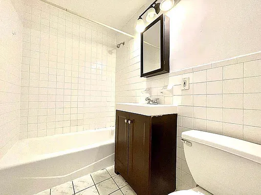 Rented by Metropolitan Property Group | media 16