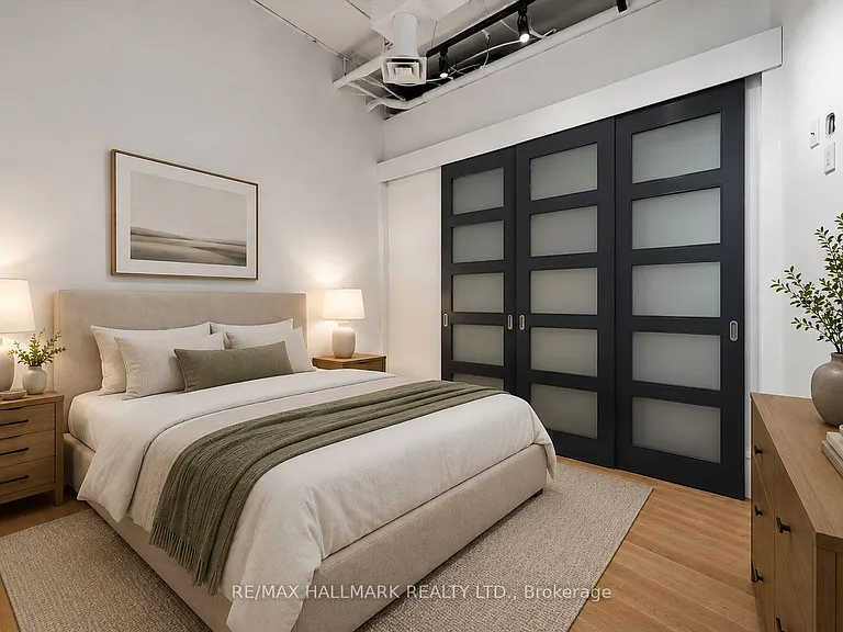 477 Richmond St W #306 — Photo 16
