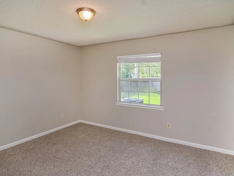 4359 Hollygate Dr — Photo 12