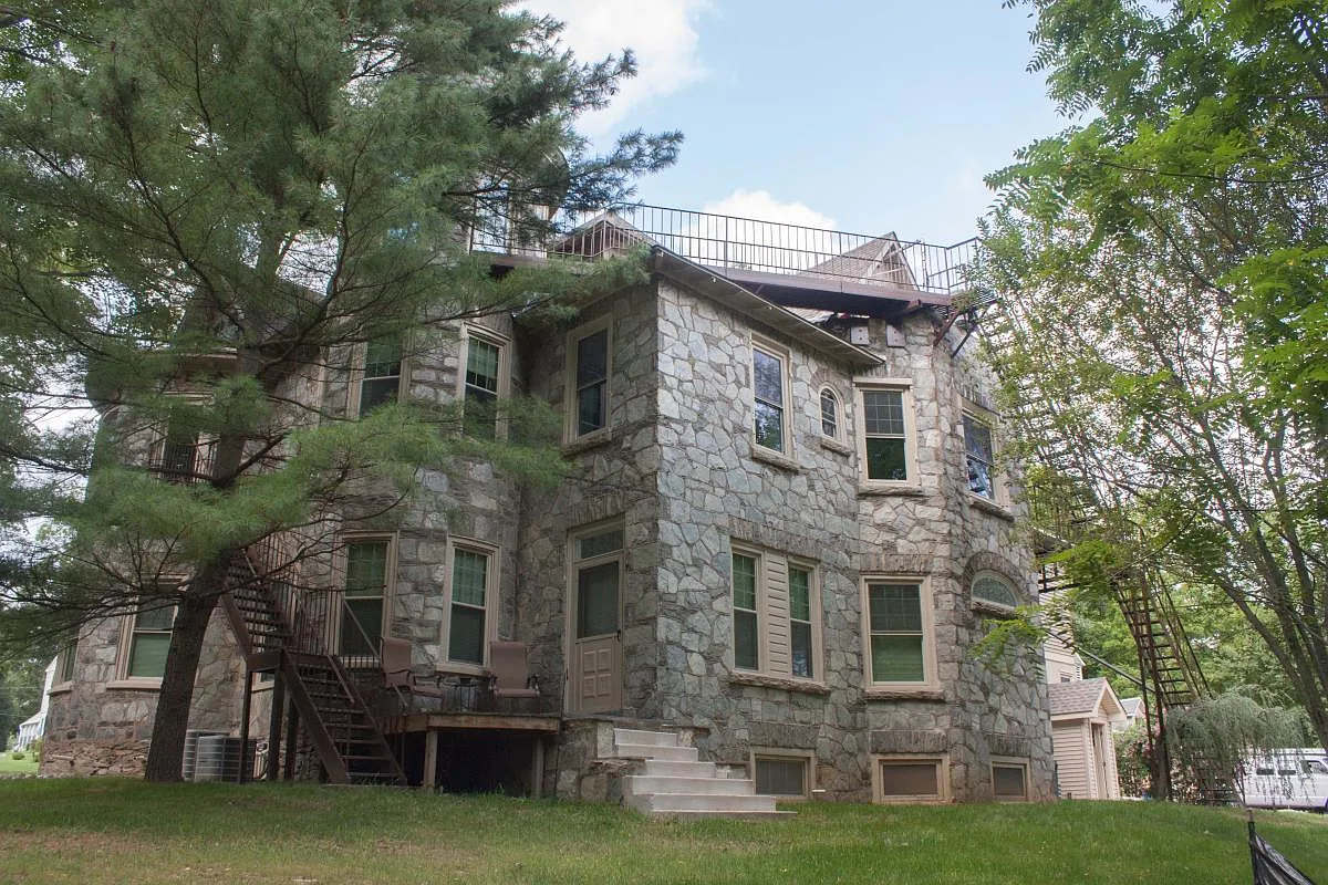 307 W Park Ave — Photo 3