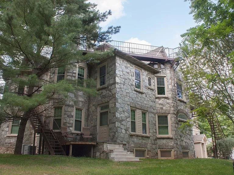 307 W Park Ave — Photo 6