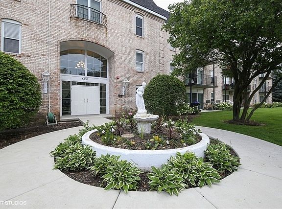 5th image of 5201 Carriageway Dr APT 310