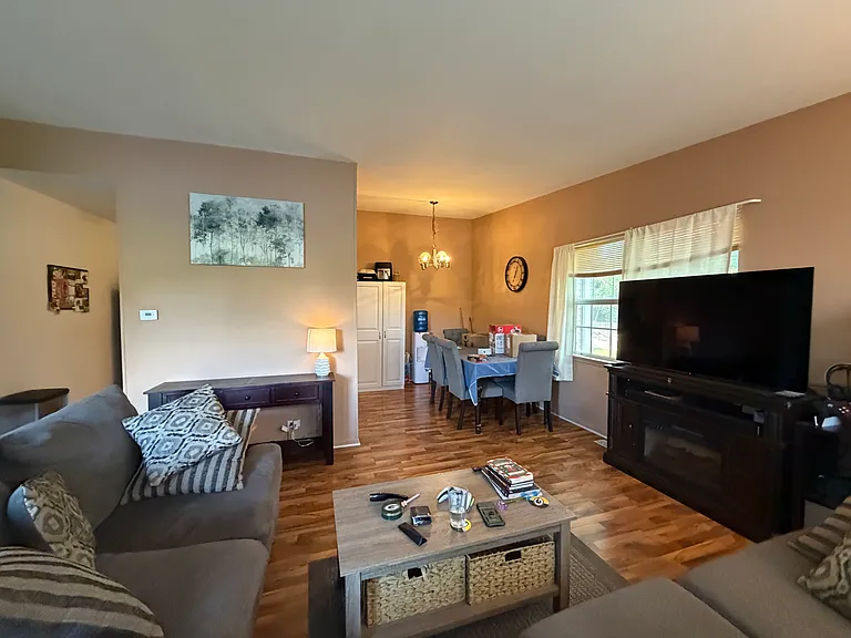 301 Cherrywood Ct — Photo 4