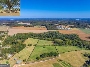 2 The Oaks Dr, Hartwell, GA 30643