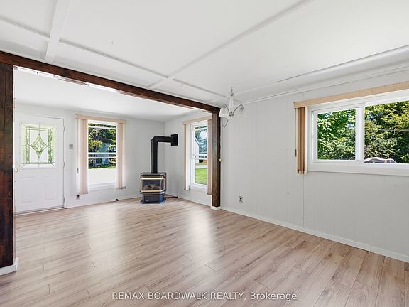4th image of 264 Birch Ave