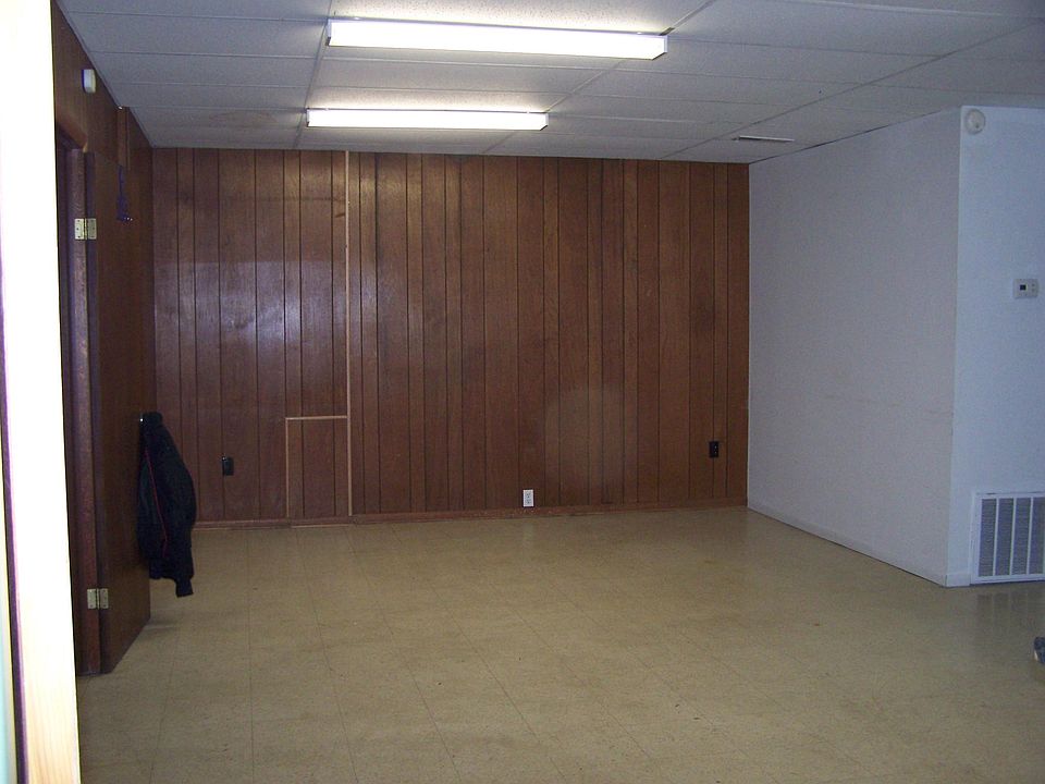 2nd image of 4 N Spring St #3B