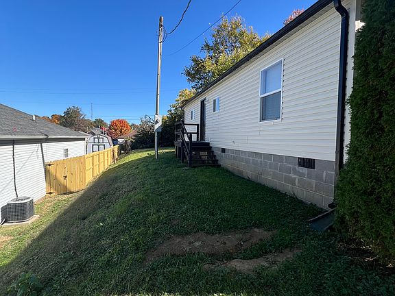 3rd image of 1903 Prince Ave
