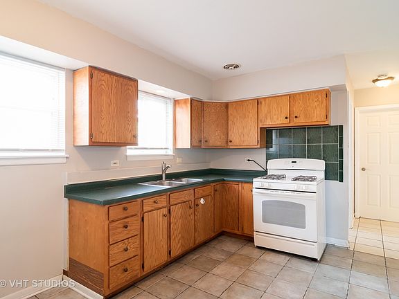 4th image of 217 Washington Ave