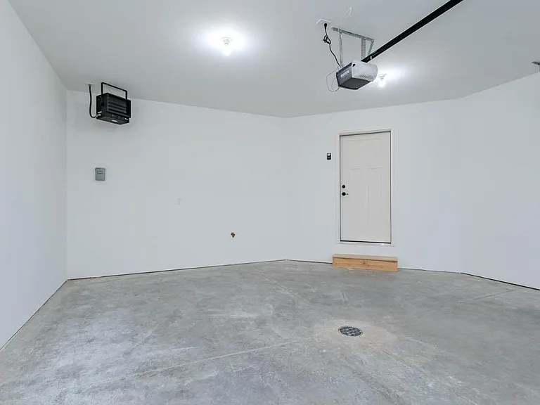 3504 Green Pastures Ln — Photo 47