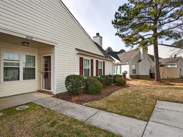 2910 Big Bend Dr, Chesapeake, VA 23321