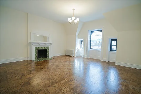 Rented by R New York | media 42