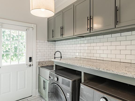 5th image of 128 Lillians Way
