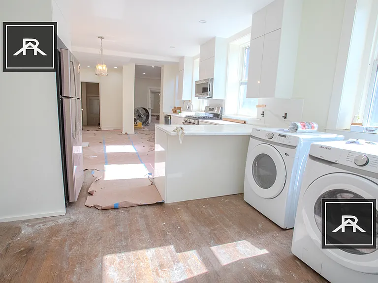 1728 Beacon St — Photo 11