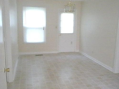 4th image of 2501 Larkspur Dr