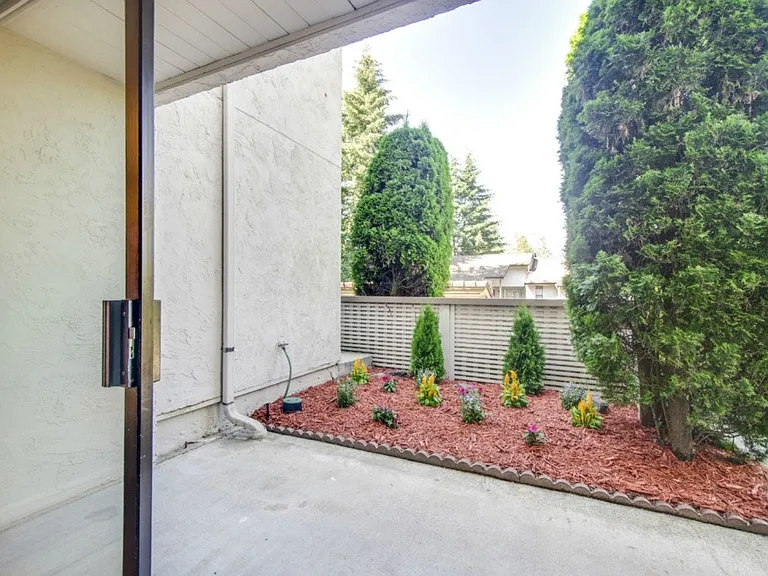 10407 NE 32nd Pl #B106 — Photo 7