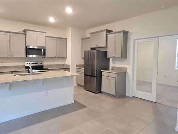 5th image of 5530 NW 40th Loop