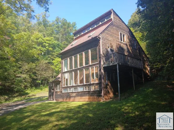 49 Cedar Hill Dr, Bassett, VA 24055