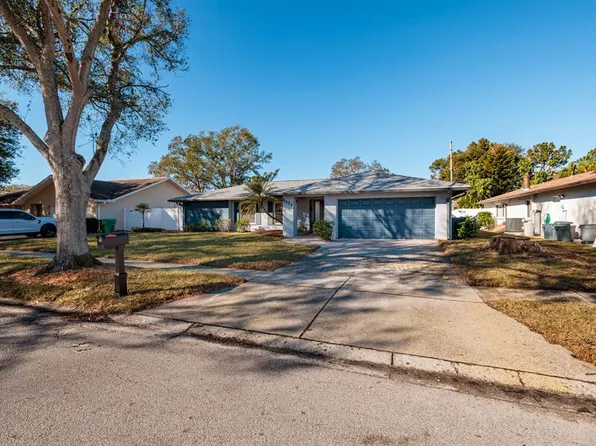 9372 121st St, Seminole, FL 33772