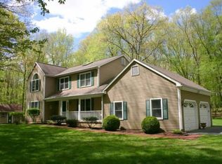 140 Hattertown Rd, Newtown, CT 06470