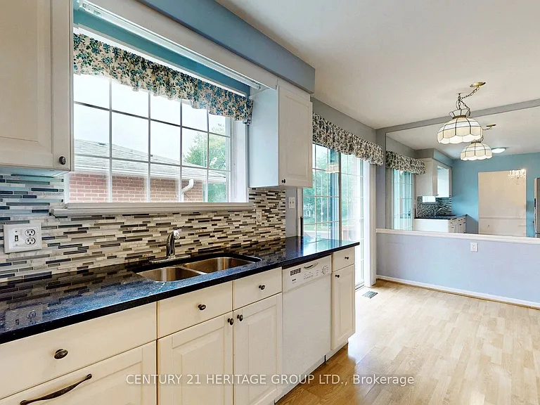 1 Dunsinane Dr — Photo 12