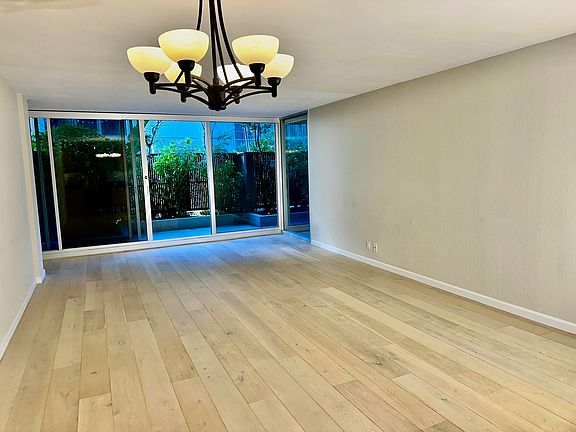 3rd image of 2200 Sacramento St APT 105