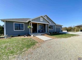7645 SW 103rd St, Wakarusa, KS 66546
