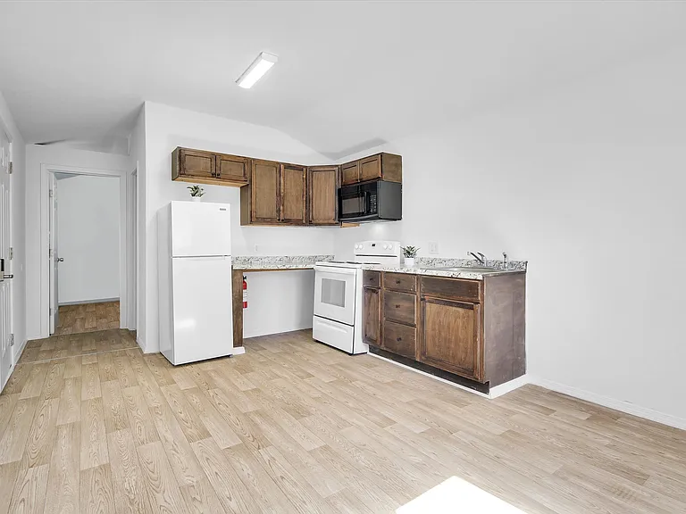 Tiny Apartment Rentals — Photo 47