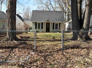 621 S Stewart St, Creve Coeur, IL